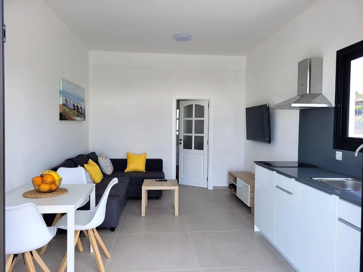 Apartamentos Falcon Tinajo Esterno foto