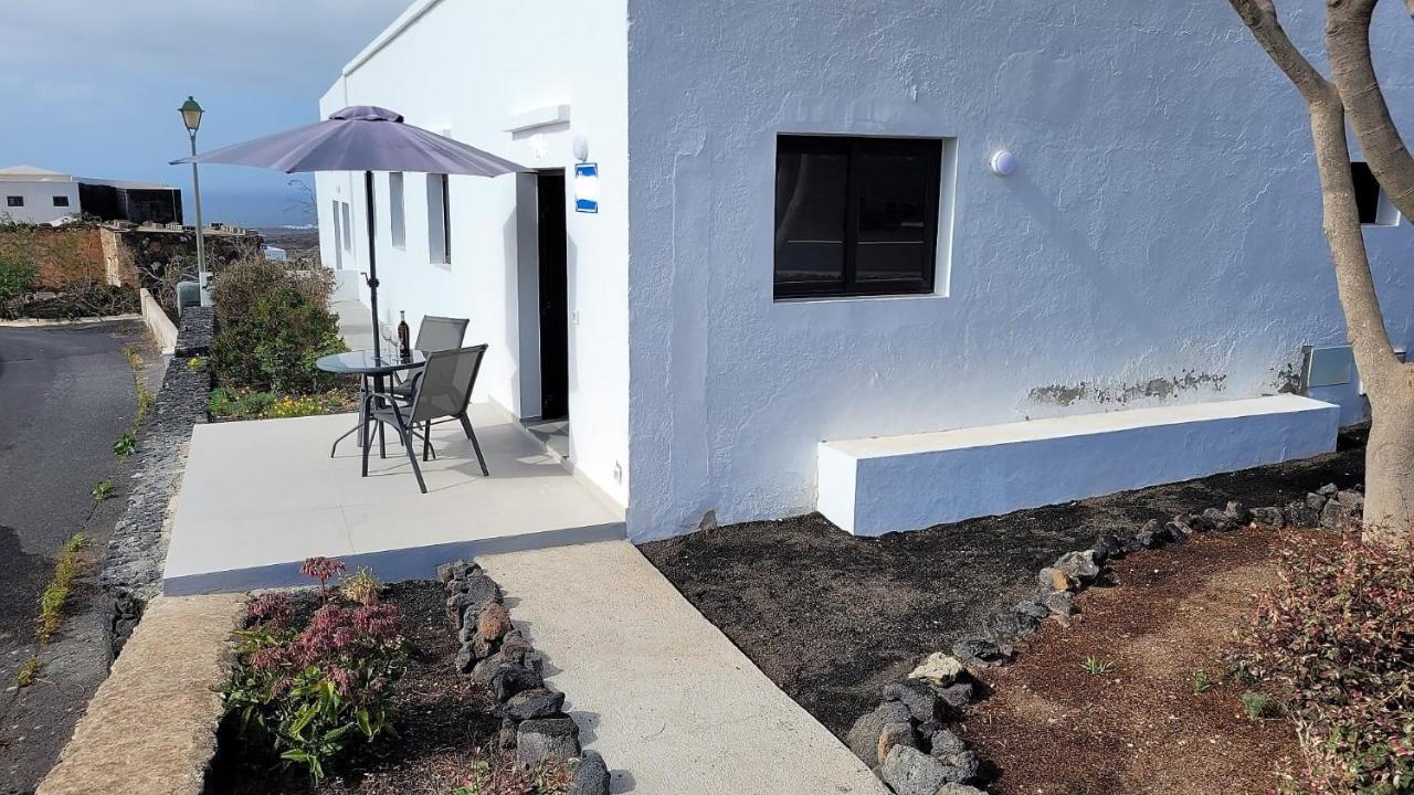 Apartamentos Falcon Tinajo Esterno foto