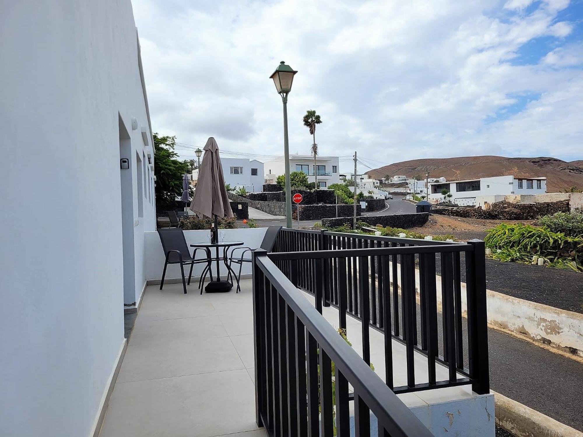 Apartamentos Falcon Tinajo Esterno foto